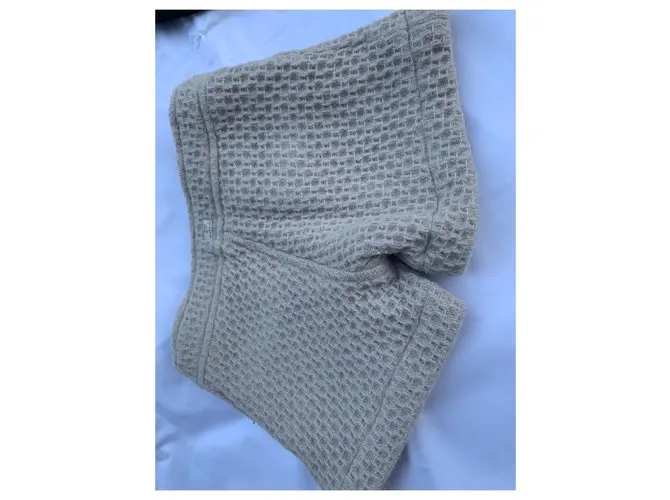 Autre Marque Conjunto de pantalones cortos de manga corta de cuello alto Negro Beige 