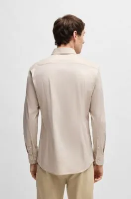 Camisa slim fit en sarga de algodón elástico de planchado fácil