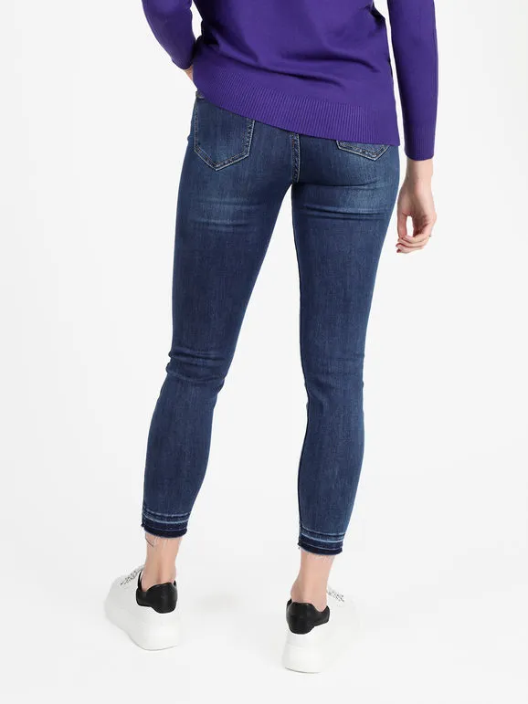 Farfallina Vaqueros de mujer slim fit con acabado cortado a láser