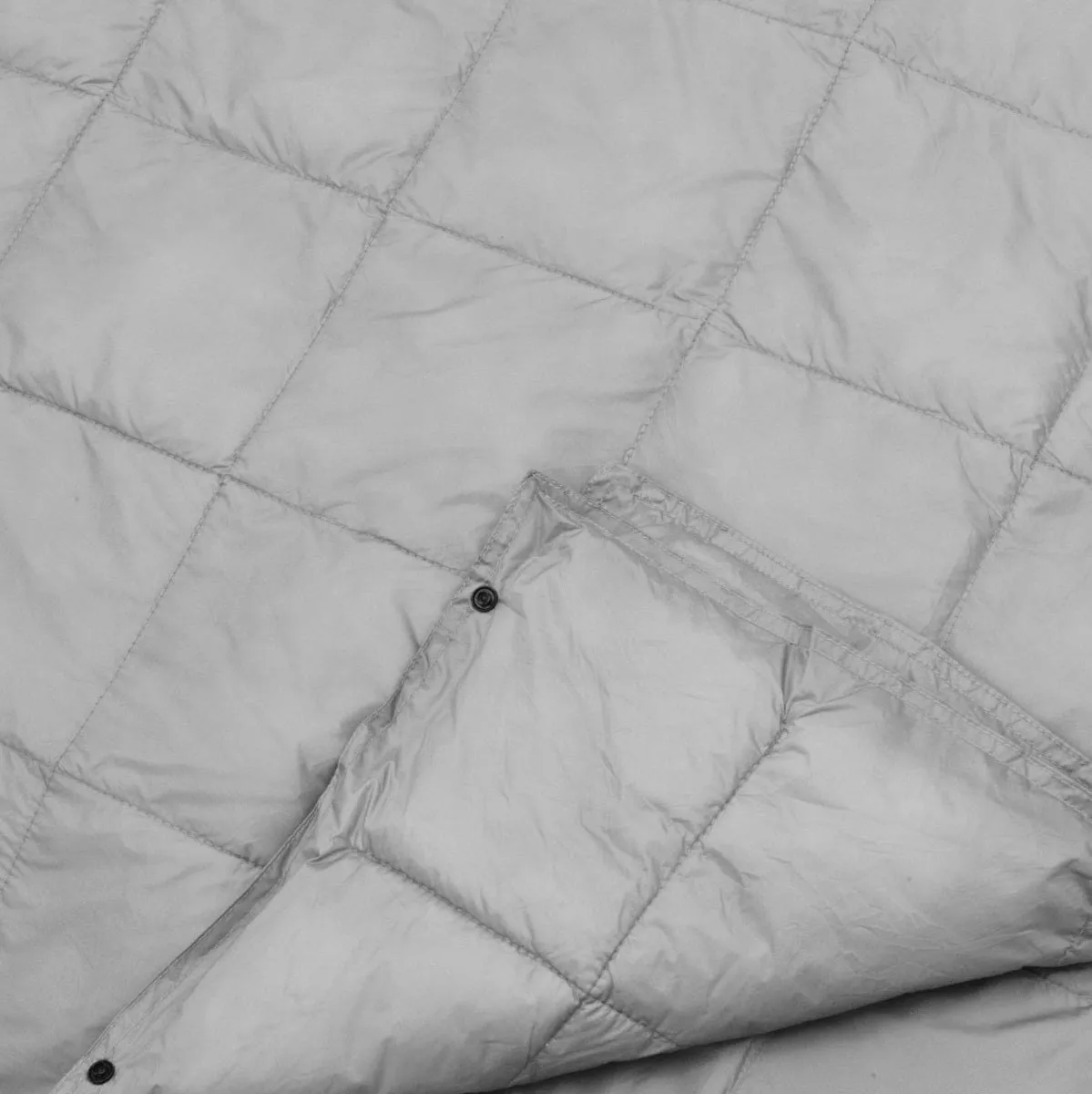 Manta Multifuncional Outdoor La Tournee Puffy Blanket Gris