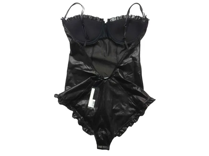 Miu Miu cuerpo Negro 