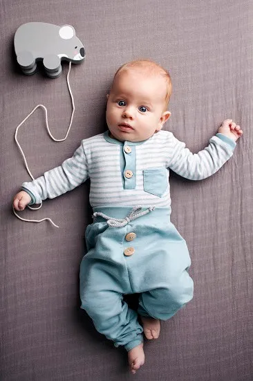 Pantalón azul infantil con botones colección Sweet Dreams