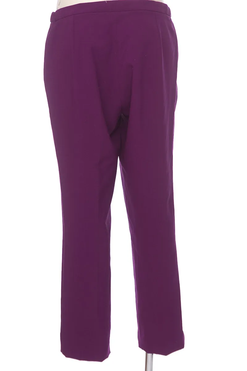 PANTALóN COLOR MORADO  MATTIé