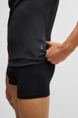 Paquete de dos camisetas interiores de algodón elástico con logo