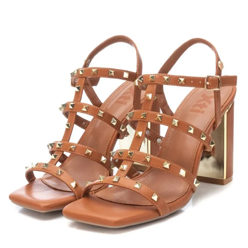 Sandalia de mujer XTI 141428 Camel