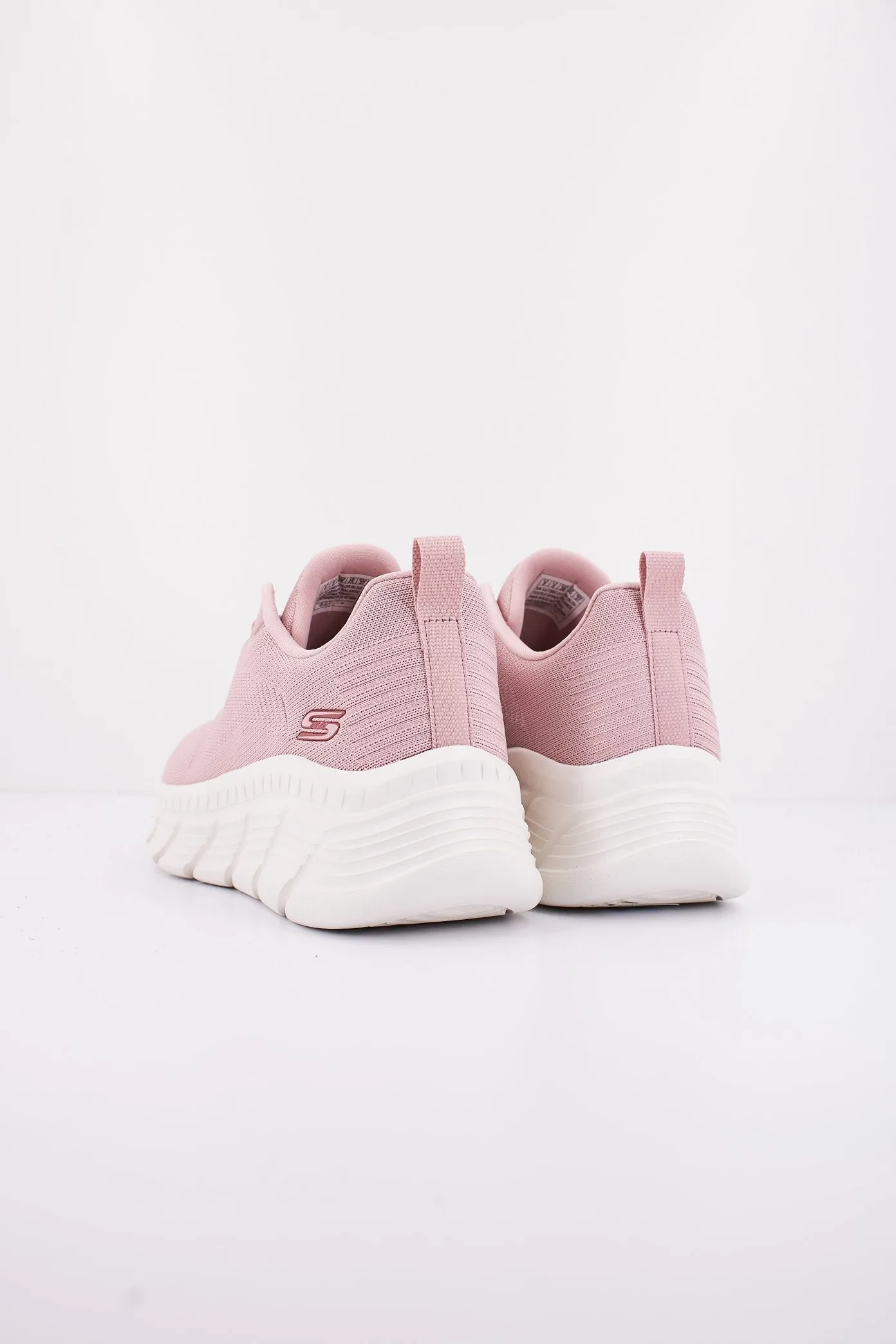 SKECHERS
