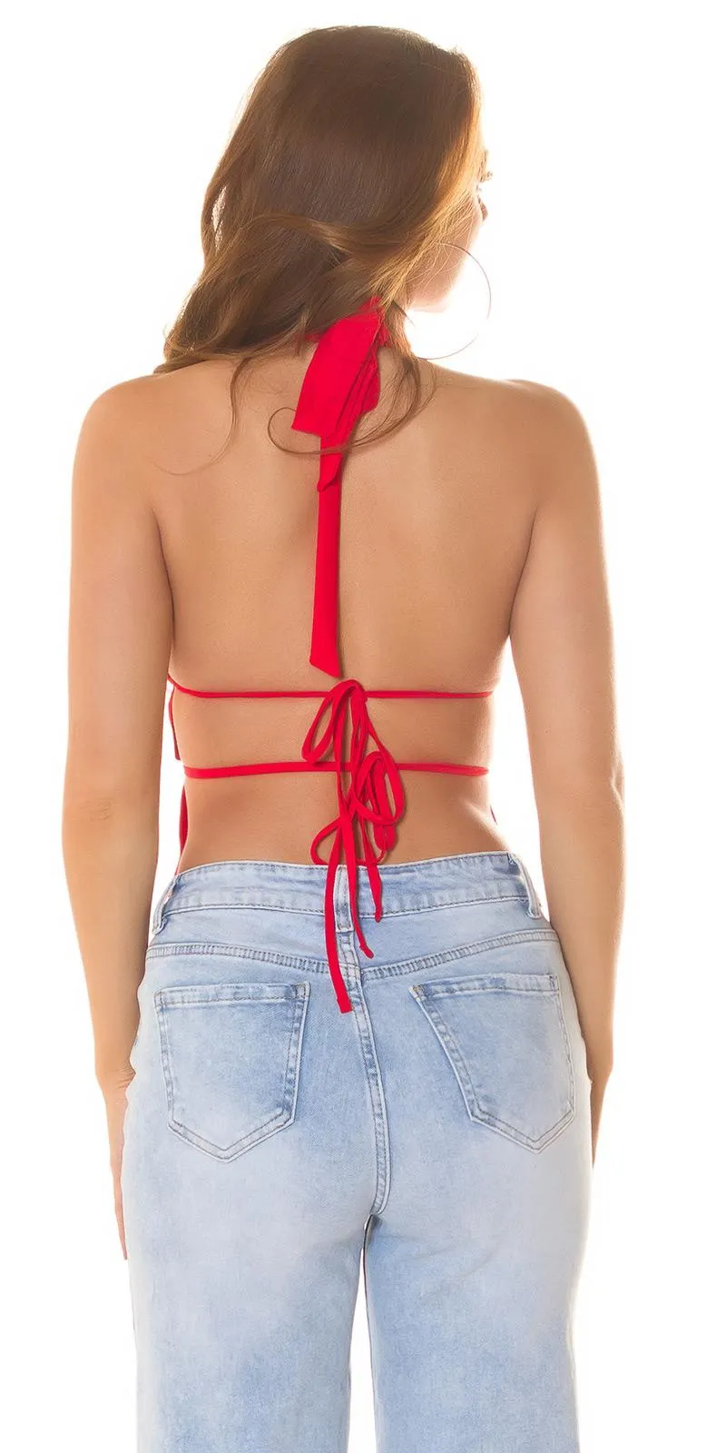 Top rojo provocativo con espalda abierta