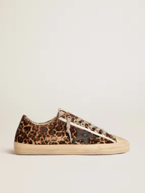 V-Star de piel efecto potro leopardo con estrella y refuerzo del talón de piel negra