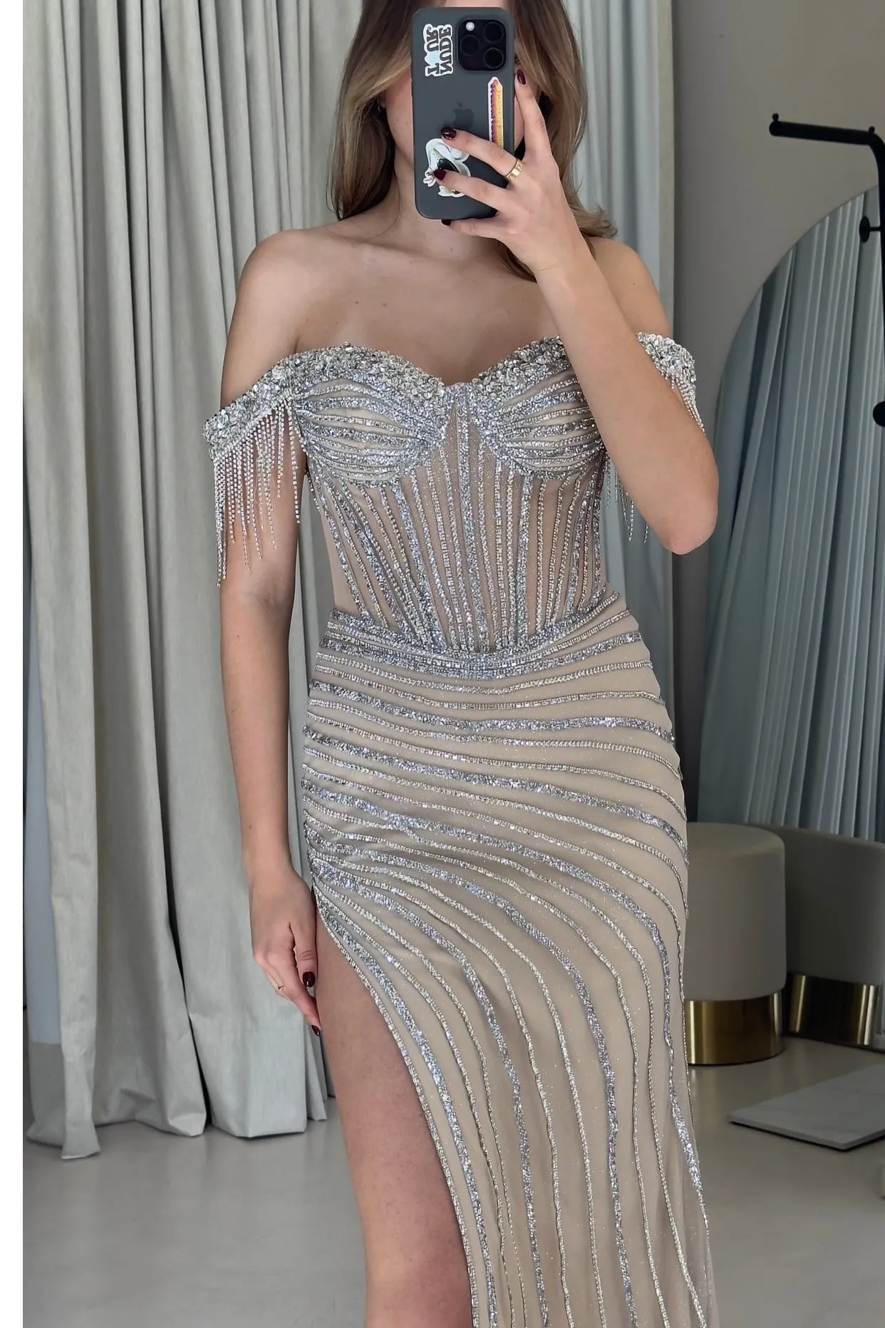 VESTIDO MANGA FLECOS